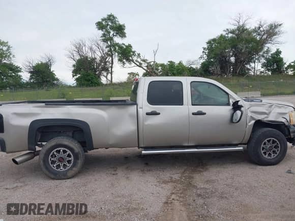 2007 Chevrolet Silverado 3500HD SRW 1LT с VIN 1GCHK33637F565221, выставлен на аукционе IAAI как лот 42689794 с пробегом 281 008 миль миль и . История ставок и продаж доступна на DreamBid. Изображение 13.