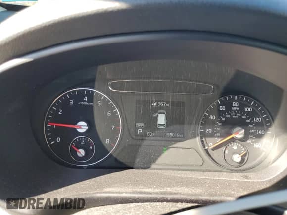 2019 Kia Sorento LX with VIN 5XYPGDA50KG449591, listed as a Copart auction lot 82643025 with 138,019 mi miles and Salvage title. Bid and sale history available at DreamBid. Image 9.