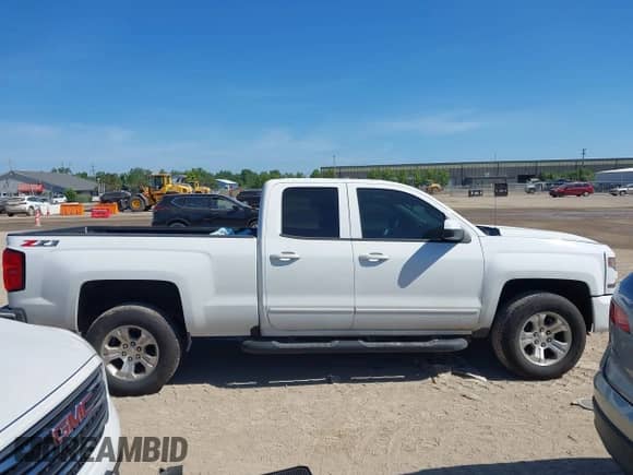 2019 Chevrolet Silverado 1500 LT с VIN 2GCVKPEC3K1154852, выставлен на аукционе IAAI как лот 42798219 с пробегом 77 121 миль миль и . История ставок и продаж доступна на DreamBid. Изображение 14.