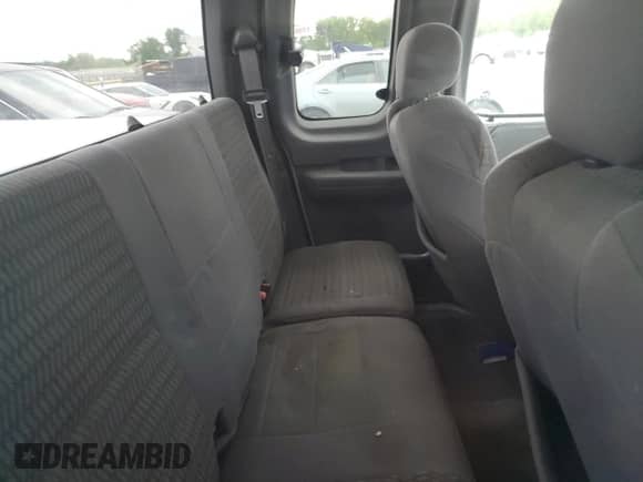 2003 Ford F-150 XL z VIN 1FTRX08L63KB91708, wystawiony jako Copart lot #55502005 z przebiegiem Nie podano mil oraz Szkoda całkowita • Salvage title. Historia ofert i sprzedaży dostępna na DreamBid. Obrazek 10.