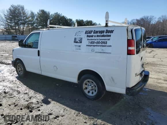 2012 Chevrolet Express Cargo z VIN 1GCSGAFX8C1107214, wystawiony jako Copart lot #44963945 z przebiegiem 273 256 mil mil oraz Szkoda całkowita • Salvage title. Historia ofert i sprzedaży dostępna na DreamBid. Obrazek 2.