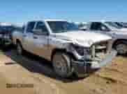 2017 Ram 1500 Express z VIN 1C6RR6KT5HS806186, wystawiony jako Copart lot #86097015 z przebiegiem 105 323 mil mil oraz Szkoda całkowita • Salvage title. Historia ofert i sprzedaży dostępna na DreamBid. Obrazek 4.