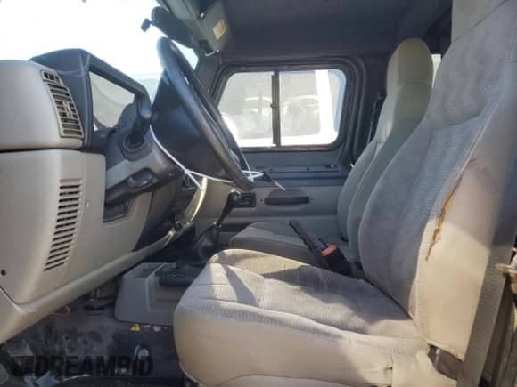 2005 Jeep Wrangler SE z VIN 1J4FA291X5P340277, wystawiony jako Copart lot #88562825 z przebiegiem 224 475 mil mil oraz Czysty tytuł • Clean title. Historia ofert i sprzedaży dostępna na DreamBid. Obrazek 7.