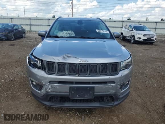 2019 Jeep Compass Latitude с VIN 3C4NJDBB0KT689598, выставлен на аукционе Copart как лот 62370715 с пробегом 80 928 миль миль и Списание • Salvage title. История ставок и продаж доступна на DreamBid. Изображение 5.