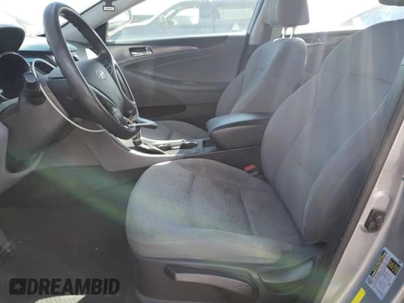 2015 Hyundai Sonata z VIN KMHEC4A42FA135050, wystawiony jako Copart lot #82353675 z przebiegiem Nie podano mil oraz Czysty tytuł • Clean title. Historia ofert i sprzedaży dostępna na DreamBid. Obrazek 7.