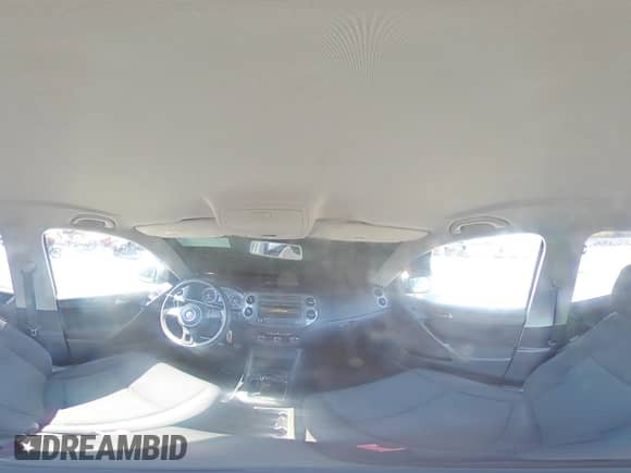 2012 Volkswagen Tiguan S с VIN WVGCV7AX0CW565638, выставлен на аукционе Copart как лот 62784105 с пробегом 120 362 миль миль и Списание • Salvage title. История ставок и продаж доступна на DreamBid. Изображение 15.