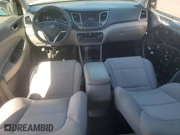 2017 Hyundai Tucson SE с VIN KM8J33A42HU381185, выставлен на аукционе Copart как лот 82621785 с пробегом 68 694 миль миль и Списание • Salvage title. История ставок и продаж доступна на DreamBid. Изображение 8.