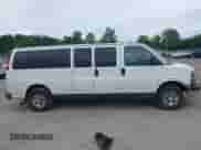 2008 Chevrolet Express Passenger с VIN 1GAHG39K581171068, выставлен на аукционе IAAI как лот 42530215 с пробегом 251 871 миль миль и . История ставок и продаж доступна на DreamBid. Изображение 13.