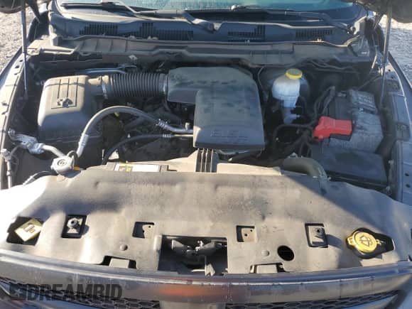 2019 Ram 1500 Express z VIN 1C6RR6FG4KS555312, wystawiony jako Copart lot #48769795 z przebiegiem 73 560 mil mil oraz Szkoda całkowita • Salvage title. Historia ofert i sprzedaży dostępna na DreamBid. Obrazek 11.