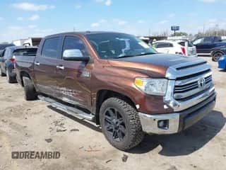 2017 Toyota Tundra Platinum с VIN 5TFAW5F10HX626991, выставлен на аукционе IAAI как лот 41778320 с пробегом 211 484 миль миль и . История ставок и продаж доступна на DreamBid. Изображение 1.