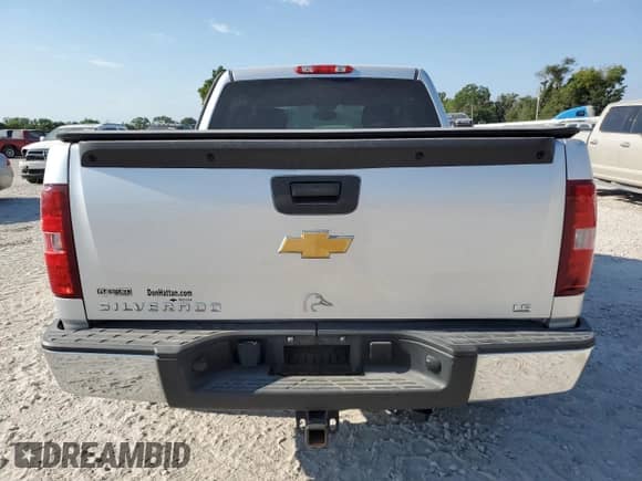 2012 Chevrolet Silverado 1500 LS z VIN 3GCPCREA2CG161784, wystawiony jako Copart lot #68204005 z przebiegiem Nie podano mil oraz Szkoda całkowita • Salvage title. Historia ofert i sprzedaży dostępna na DreamBid. Obrazek 6.