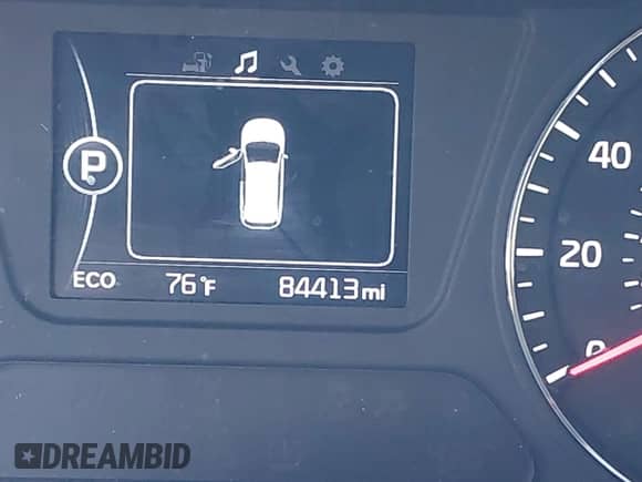 2018 Kia Sorento LX with VIN 5XYPG4A59JG359404, listed as a IAAI auction lot 42931438 with 84,413 mi miles and . Bid and sale history available at DreamBid. Image 15.