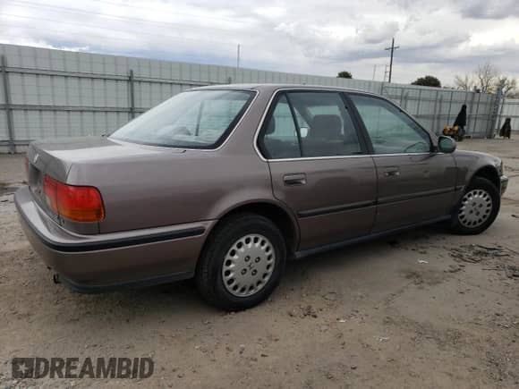1993 Honda Accord LX z VIN JHMCB7652PC009471, wystawiony jako Copart lot #47173745 z przebiegiem 126 397 mil mil oraz Czysty tytuł • Clean title. Historia ofert i sprzedaży dostępna na DreamBid. Obrazek 3.