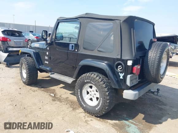 2004 Jeep Wrangler Sahara с VIN 1J4FA59S14P777173, выставлен на аукционе IAAI как лот 43224192 с пробегом 284 387 миль миль и . История ставок и продаж доступна на DreamBid. Изображение 3.