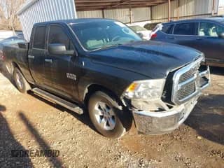 2015 Ram 1500 SLT z VIN 1C6RR6GGXFS511044, wystawiony jako IAAI lot #41760571 z przebiegiem 218 176 mil mil oraz . Historia ofert i sprzedaży dostępna na DreamBid. Obrazek 1.