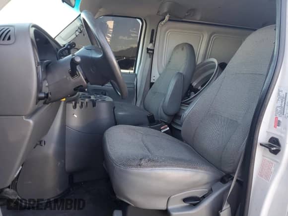 2003 Ford Econoline Cargo z VIN 1FTRE14213HB16422, wystawiony jako Copart lot #44203415 z przebiegiem 87 658 mil mil oraz Szkoda całkowita • Salvage title. Historia ofert i sprzedaży dostępna na DreamBid. Obrazek 7.