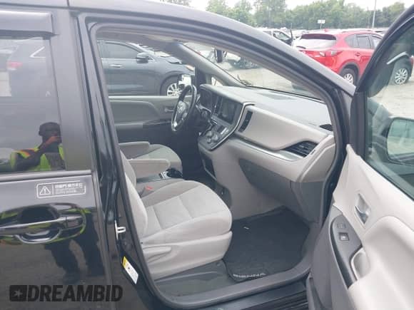 2017 Toyota Sienna LE with VIN 5TDKZ3DC7HS789504, listed as a IAAI auction lot 42656559 with 223,137 mi miles and . Bid and sale history available at DreamBid. Image 5.