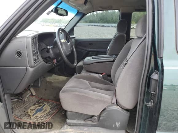 2003 GMC Sierra 1500 z VIN 2GTEC19V131405293, wystawiony jako Copart lot #72332904 z przebiegiem 71 168 mil mil oraz Szkoda całkowita • Salvage title. Historia ofert i sprzedaży dostępna na DreamBid. Obrazek 7.
