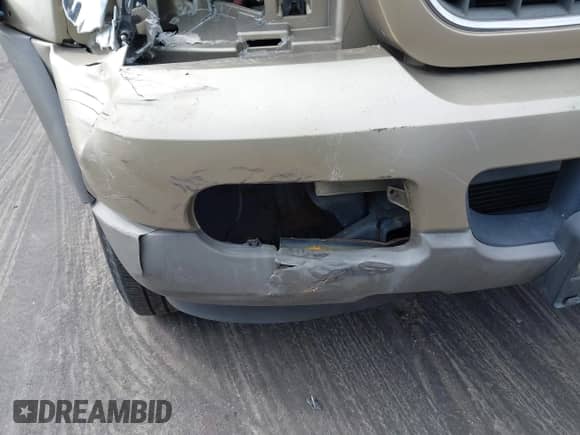 2002 Ford Explorer XLT with VIN 1FMZU73E82ZC44548, listed as a IAAI auction lot 43409123 with 203,357 mi miles and . Bid and sale history available at DreamBid. Image 13.