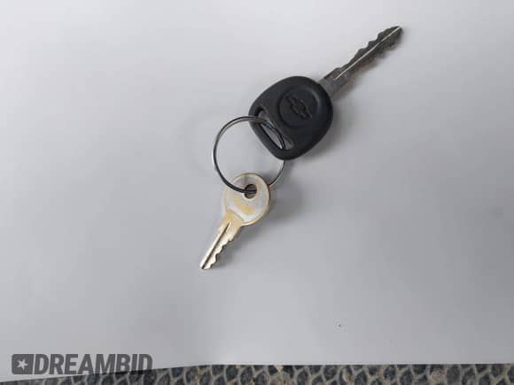 2001 Chevrolet Silverado 1500 с VIN 1GCEC14V71Z315934, выставлен на аукционе IAAI как лот 42841257 с пробегом 179 719 миль миль и . История ставок и продаж доступна на DreamBid. Изображение 11.