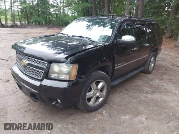 2011 Chevrolet Suburban LTZ с VIN 1GNSKKE3XBR195337, выставлен на аукционе IAAI как лот 43014941 с пробегом 205 992 миль миль и . История ставок и продаж доступна на DreamBid. Изображение 17.