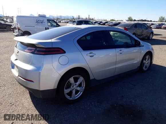 2015 Chevrolet Volt z VIN 1G1RA6E4XFU120756, wystawiony jako Copart lot #67864013 z przebiegiem 83 554 mil mil oraz . Historia ofert i sprzedaży dostępna na DreamBid. Obrazek 3.