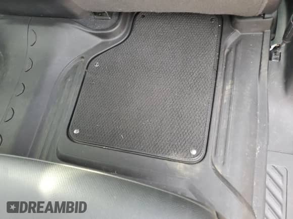 2020 GMC Sierra 1500 SLT z VIN 3GTU9DED5LG349911, wystawiony jako Copart lot #80691105 z przebiegiem 113 456 mil mil oraz Szkoda całkowita • Salvage title. Historia ofert i sprzedaży dostępna na DreamBid. Obrazek 10.