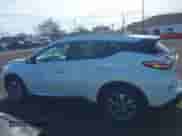 2018 Nissan Murano SV z VIN 5N1AZ2MH7JN139502, wystawiony jako IAAI lot #42038269 z przebiegiem 43 291 mil mil oraz . Historia ofert i sprzedaży dostępna na DreamBid. Obrazek 14.