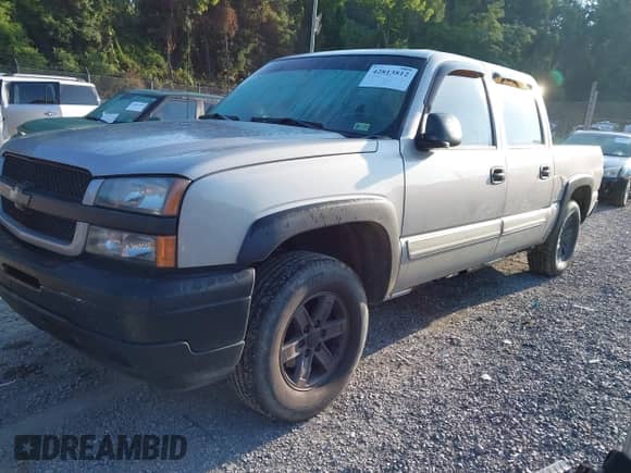 2005 Chevrolet Silverado 1500 Z71 с VIN 2GCEK13T751155281, выставлен на аукционе IAAI как лот 42813812 с пробегом 161 328 миль миль и . История ставок и продаж доступна на DreamBid. Изображение 2.