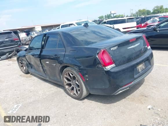 2015 Chrysler 300 S с VIN 2C3CCABG2FH756362, выставлен на аукционе IAAI как лот 43052778 с пробегом 157 617 миль миль и . История ставок и продаж доступна на DreamBid. Изображение 3.