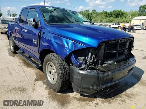 2018 Ram 1500 Express z VIN 1C6RR6FG4JS234644, wystawiony jako Copart lot #63135605 z przebiegiem 139 900 mil mil oraz Szkoda całkowita • Salvage title. Historia ofert i sprzedaży dostępna na DreamBid. Obrazek 13.