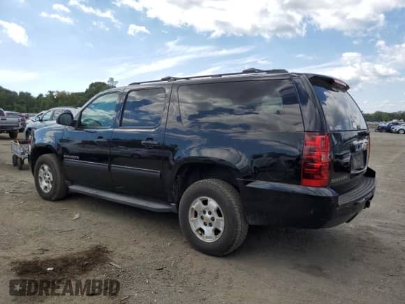 2013 Chevrolet Suburban LS with VIN 1GNSKHE77DR110530, listed as a Copart auction lot 71466445 with 193,208 mi miles and Clean title. Bid and sale history available at DreamBid. Image 2.