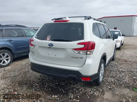 2022 Subaru Forester z VIN JF2SKACC8NH404351, wystawiony jako IAAI lot #41680512 z przebiegiem 58 553 mil mil oraz . Historia ofert i sprzedaży dostępna na DreamBid. Obrazek 4.