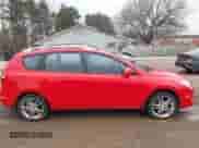 2011 Hyundai Elantra GLS z VIN KMHDC8AE6BU093230, wystawiony jako IAAI lot #41710273 z przebiegiem 39 671 mil mil oraz . Historia ofert i sprzedaży dostępna na DreamBid. Obrazek 14.