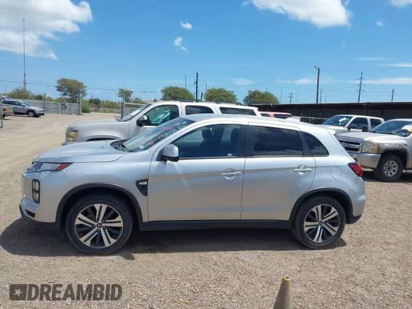 2021 Mitsubishi Outlander ES z VIN JA4APUAU8MU001012, wystawiony jako IAAI lot #42541024 z przebiegiem 77 642 mil mil oraz . Historia ofert i sprzedaży dostępna na DreamBid. Obrazek 14.