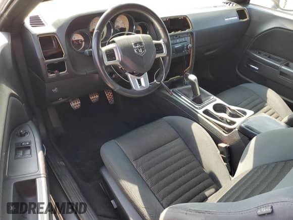 2014 Dodge Challenger R/T с VIN 2C3CDYBT4EH302454, выставлен на аукционе Copart как лот 62146085 с пробегом 110 553 миль миль и Списание • Salvage title. История ставок и продаж доступна на DreamBid. Изображение 8.