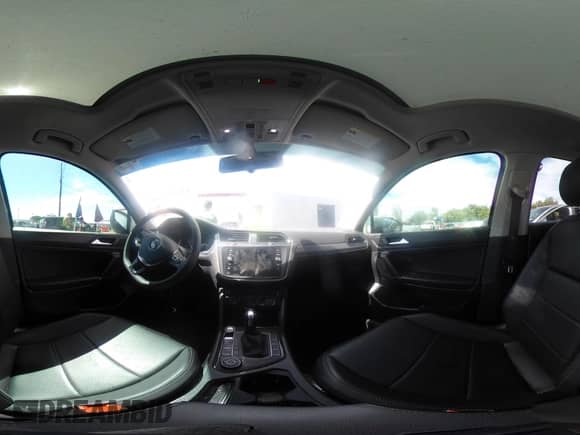 2020 Volkswagen Tiguan SE с VIN 3VV2B7AX4LM064018, выставлен на аукционе IAAI как лот 43189376 с пробегом 77 543 миль миль и . История ставок и продаж доступна на DreamBid. Изображение 18.