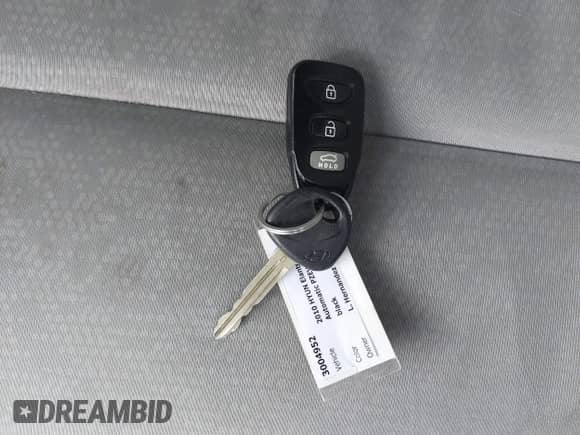 2010 Hyundai Elantra GLS with VIN KMHDU4ADXAU868592, listed as a IAAI auction lot 43073192 with 226,650 mi miles and . Bid and sale history available at DreamBid. Image 11.