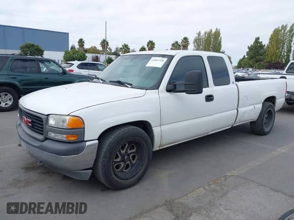 2000 GMC Sierra 1500 SLE with VIN 1GTEC19V9YE230300, listed as a IAAI auction lot 43401220 with 200,930 mi miles and . Bid and sale history available at DreamBid. Image 17.