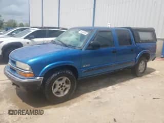 2001 Chevrolet S-10 LS с VIN 1GCDT13W41K151914, выставлен на аукционе Copart как лот 55245865 с пробегом 212 657 миль миль и На запчасти • Non repairable. История ставок и продаж доступна на DreamBid. Изображение 1.