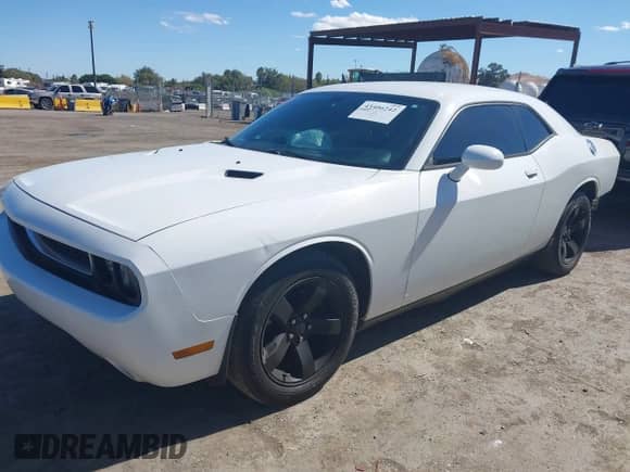 2013 Dodge Challenger SXT с VIN 2C3CDYAG9DH718941, выставлен на аукционе IAAI как лот 43406242 с пробегом 152 693 миль миль и . История ставок и продаж доступна на DreamBid. Изображение 2.