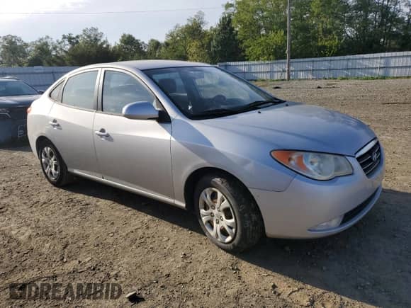 2009 Hyundai Elantra GLS с VIN KMHDU46D09U818921, выставлен на аукционе Copart как лот 80480405 с пробегом 304 959 миль миль и Чистый • Clean title. История ставок и продаж доступна на DreamBid. Изображение 4.
