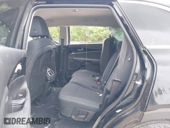 2019 Kia Sorento LX с VIN 5XYPGDA38KG566219, выставлен на аукционе IAAI как лот 42434504 с пробегом 107 522 миль миль и . История ставок и продаж доступна на DreamBid. Изображение 8.