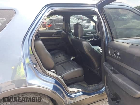 2018 Ford Explorer XLT с VIN 1FM5K7DH8JGB64349, выставлен на аукционе IAAI как лот 42722121 с пробегом 55 253 миль миль и . История ставок и продаж доступна на DreamBid. Изображение 8.