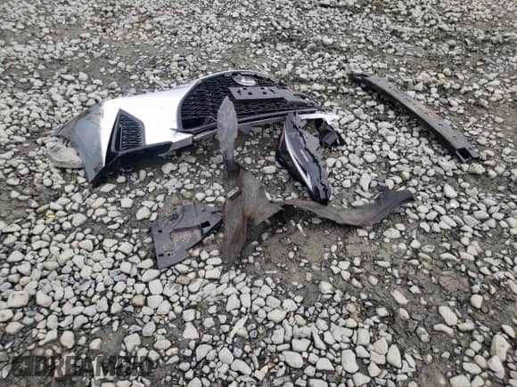 2024 Lexus IS 500 F Sport Performance z VIN JTHAP1D27R5005356, wystawiony jako Copart lot #73366184 z przebiegiem 9 916 mil mil oraz Szkoda całkowita • Salvage title. Historia ofert i sprzedaży dostępna na DreamBid. Obrazek 14.