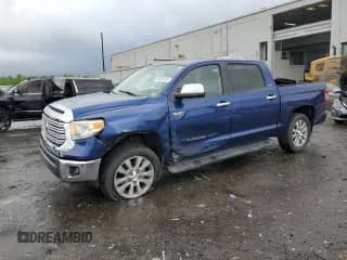 2014 Toyota Tundra Limited z VIN 5TFHY5F1XEX371819, wystawiony jako Copart lot #56864135 z przebiegiem 111 248 mil mil oraz Szkoda całkowita • Salvage title. Historia ofert i sprzedaży dostępna na DreamBid. Obrazek 1.