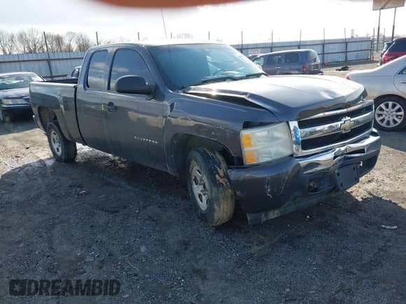 2011 Chevrolet Silverado 1500 LT z VIN 1GCRCSEAXBZ269861, wystawiony jako IAAI lot #41469839 z przebiegiem 199 929 mil mil oraz . Historia ofert i sprzedaży dostępna na DreamBid. Obrazek 1.