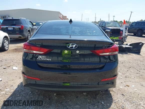 2017 Hyundai Elantra SE z VIN 5NPD84LF7HH119843, wystawiony jako IAAI lot #43153958 z przebiegiem 161 240 mil mil oraz . Historia ofert i sprzedaży dostępna na DreamBid. Obrazek 16.