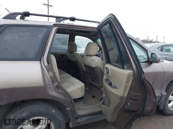 2006 Hyundai Santa Fe GLS z VIN KM8SC13D36U047041, wystawiony jako IAAI lot #43559416 z przebiegiem 164 292 mil mil oraz . Historia ofert i sprzedaży dostępna na DreamBid. Obrazek 8.