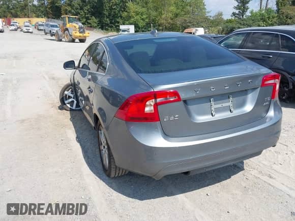 2016 Volvo S60 T5 Premier с VIN YV1612TK4G2393932, выставлен на аукционе IAAI как лот 43180461 с пробегом 54 026 миль миль и . История ставок и продаж доступна на DreamBid. Изображение 3.